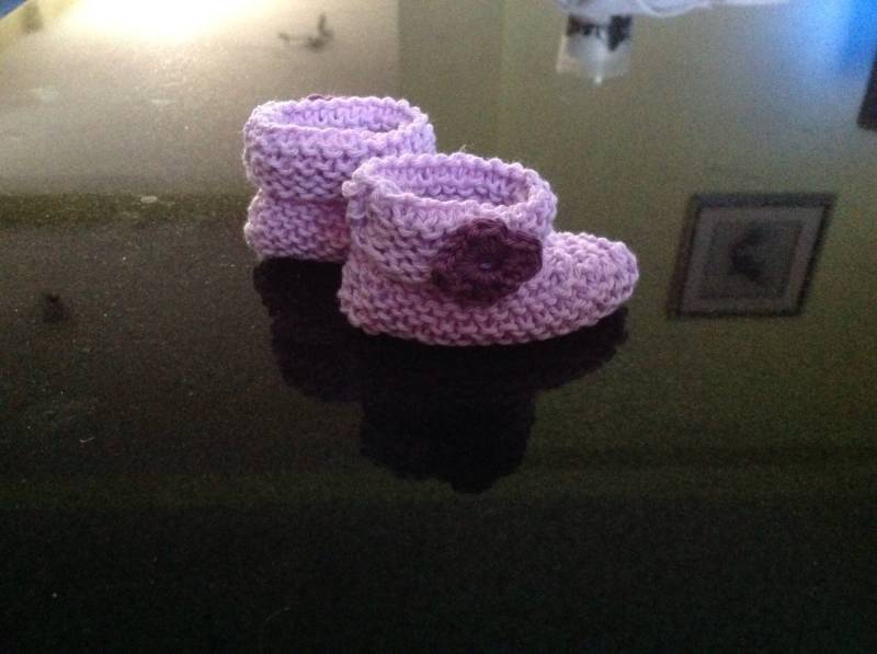 Gestrickte Babypantoffeln von Wolwereld