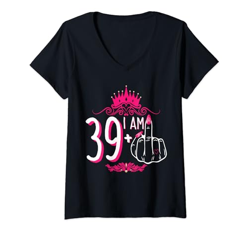 Damen I Am 39 Plus 1 Mittelfinger Rosa Krone Frauen 40 Geburtstag T-Shirt mit V-Ausschnitt Damen I Am 39 Plus 1 Mittelfinger Rosa Krone Frauen 40 Geburtstag T-Shirt mit V-Ausschnitt von Women's Pink 40th Birthday Party Present