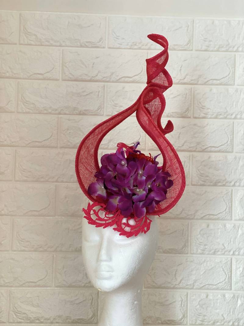 Pinker Fascinator, Hochzeitshut, Sinimay, Cocktail Bordeaux Cup, Derby Hut Pinker Fascinator, Hochzeitshut, Sinimay, Cocktail Bordeaux Cup, Derby Hut von WomenHatAccessories