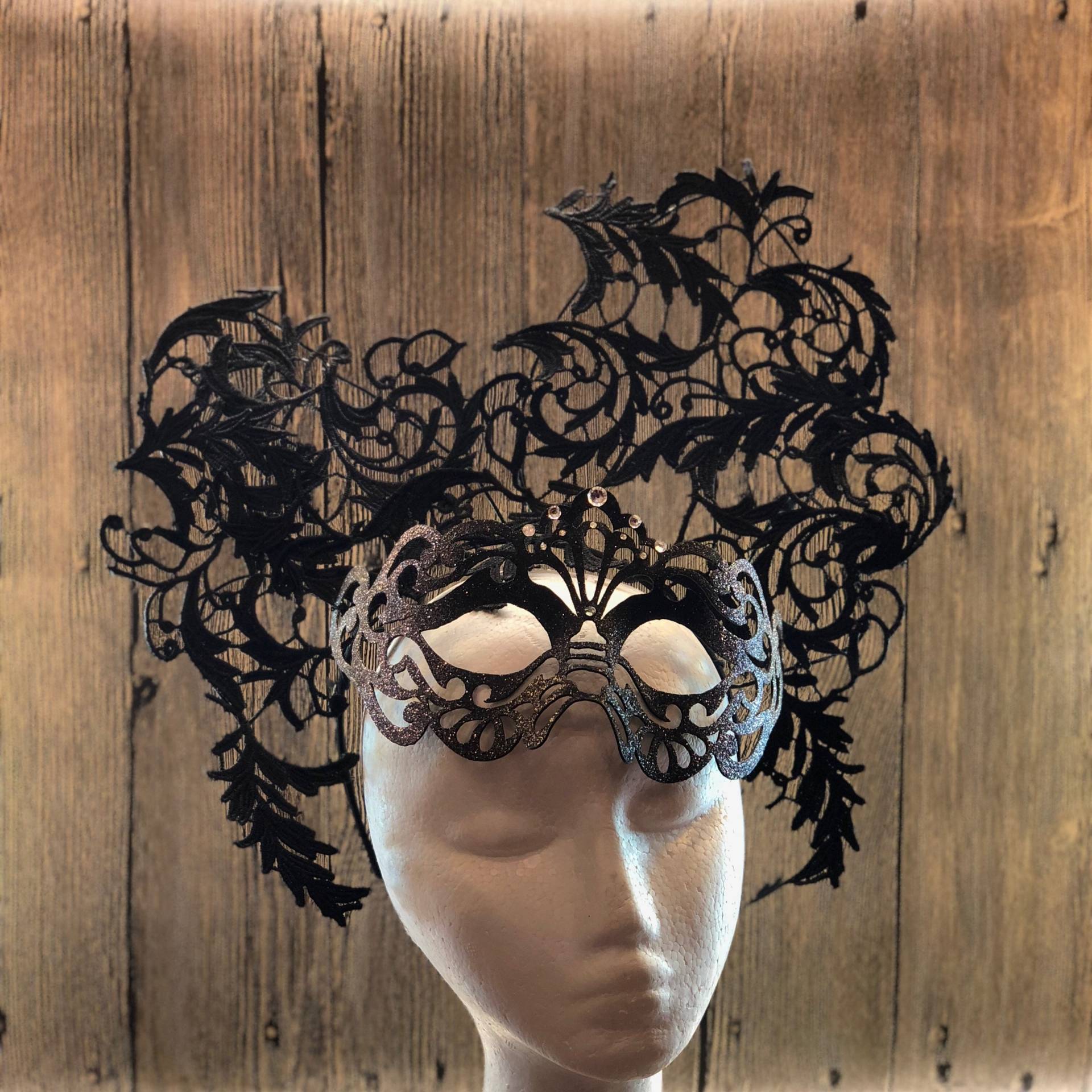 Schwarzer Fascinator, Cocktail Haarband, Spitzen Party Hut, Anlass Haarband Schwarzer Fascinator, Cocktail Haarband, Spitzen Party Hut, Anlass Haarband von WomenHatAccessories