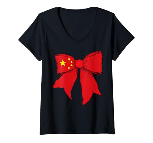 Damen Chinesischer Stolz Flagge Mädchen Kokette Schleife Band T-Shirt mit V-Ausschnitt von Womens Coquette Bow China Heritage Flag Gifts