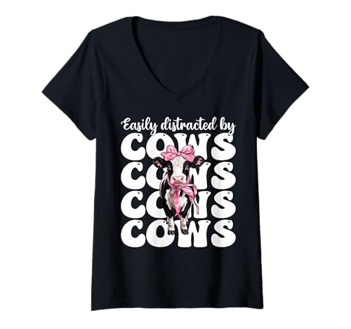 Damen Leicht abgelenkt von Kühen Milchbauer Kuhzucht Mädchen Mama T-Shirt mit V-Ausschnitt von Womens Coquette Bow Dairy Farmer Cow Farming Gifts