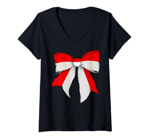 Damen Indonesien Indonesische Flagge Mädchen Kokette Schleife Band T-Shirt mit V-Ausschnitt Damen Indonesien Indonesische Flagge Mädchen Kokette Schleife Band T-Shirt mit V-Ausschnitt von Womens Coquette Bow Indonesia Heritage Flag Gifts