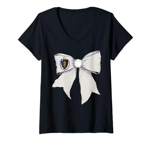 Damen Kokettenschleifenband mit der Flagge des Bundesstaates Massachusetts für Mädchen T-Shirt mit V-Ausschnitt Damen Kokettenschleifenband mit der Flagge des Bundesstaates Massachusetts für Mädchen T-Shirt mit V-Ausschnitt von Womens Coquette Bow Massachusetts Heritage Gifts