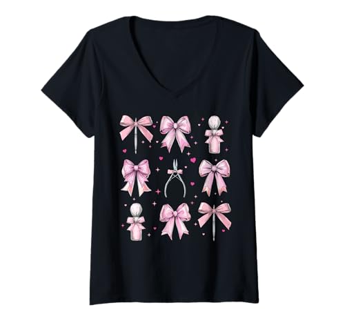 Damen Nail Tech Kosmetikerin Nageltechnikerin Coquette Bow für Mädchen T-Shirt mit V-Ausschnitt Damen Nail Tech Kosmetikerin Nageltechnikerin Coquette Bow für Mädchen T-Shirt mit V-Ausschnitt von Womens Coquette Bow Nail Tech Cosmetologist Gifts