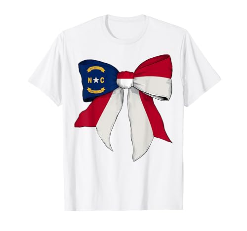 Kokettenschleifenband für Mädchen, Flagge des Bundesstaates North Carolina T-Shirt Kokettenschleifenband für Mädchen, Flagge des Bundesstaates North Carolina T-Shirt von Womens Coquette Bow North Carolina Heritage Gifts
