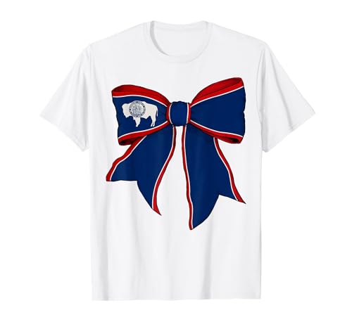 Kokettenschleifenband für Mädchen, Flagge des Bundesstaates Wyoming T-Shirt von Womens Coquette Bow Wyoming Heritage Flag Gifts