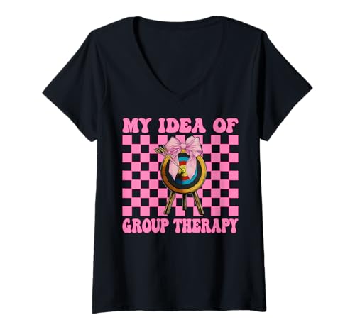 Damen Bogenschießen Mädchen Mama Bogenschützer Bogen und Pfeil Idee der Gruppentherapie T-Shirt mit V-Ausschnitt Damen Bogenschießen Mädchen Mama Bogenschützer Bogen und Pfeil Idee der Gruppentherapie T-Shirt mit V-Ausschnitt von Womens Pink Coquette Bow Archery Archer Gifts