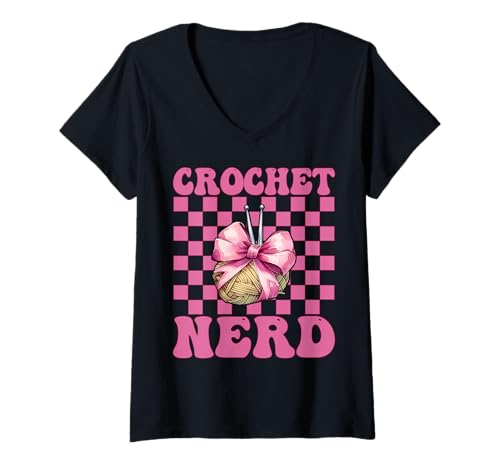 Damen Crochet Nerd Häkeln Häkeln Strickgarn Mädchen Mama T-Shirt mit V-Ausschnitt von Womens Pink Coquette Bow Crocheting Crochet Gifts