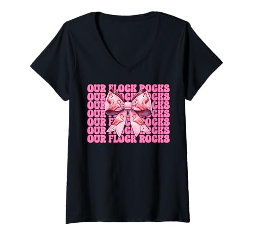 Damen Lustiger pinkfarbener Kokettenbogen für Mädchen, Mama, Our Flock Rocks T-Shirt mit V-Ausschnitt von Womens Pink Coquette Bow Flamingo Animal Gifts
