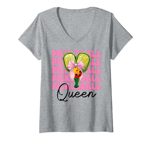 Damen Pickleball Queen Pickleball für Mädchen, Mama, Muttertag, Rosa T-Shirt mit V-Ausschnitt Damen Pickleball Queen Pickleball für Mädchen, Mama, Muttertag, Rosa T-Shirt mit V-Ausschnitt von Womens Pink Coquette Bow Pickleball Player Gifts