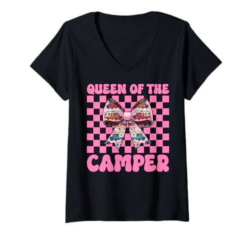 Damen Queen of The Camper RV Camping Camper Wohnmobil Mädchen Mama T-Shirt mit V-Ausschnitt von Womens Pink Coquette Bow RV Camping Camper Gifts
