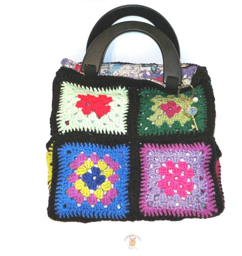 Oma Quadrate Multi Farben Große Handtasche2 Oma Quadrate Multi Farben Große Handtasche2 von WonderStuffiGifts