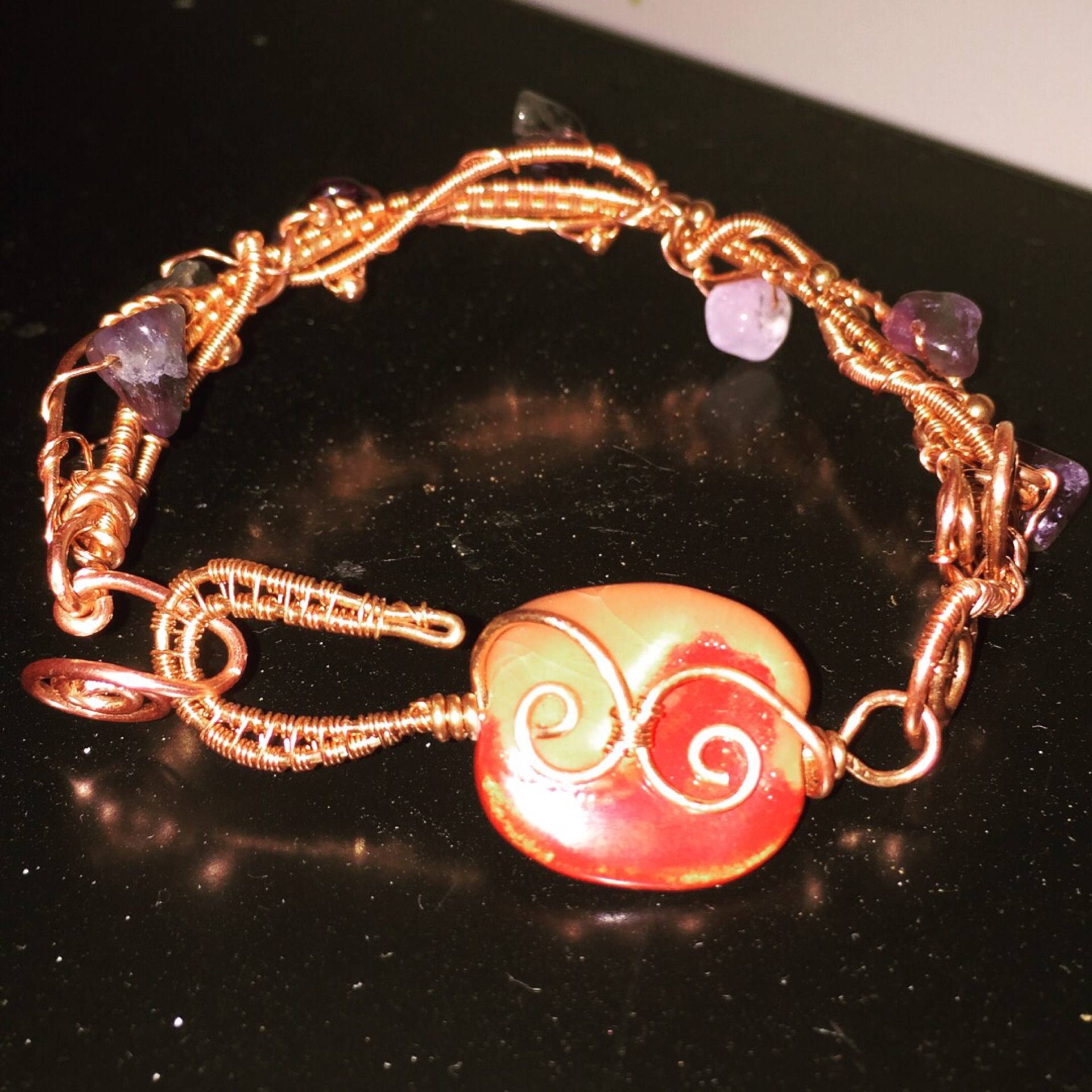 Amethyst Und Glas-Kupfer Draht Gewickelt Hook Linie Gewicht Sink Armband Amethyst Und Glas-Kupfer Draht Gewickelt Hook Linie Gewicht Sink Armband von WonderWireWoman