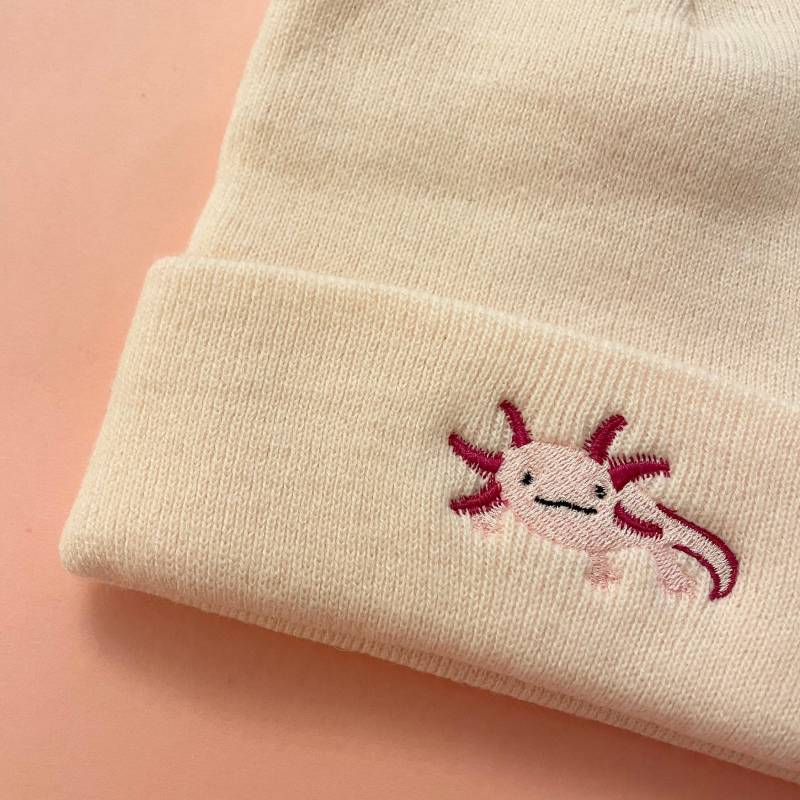 Axolotl Mütze, Gestickter Axolotl, Beanie von WonderfulWorldx