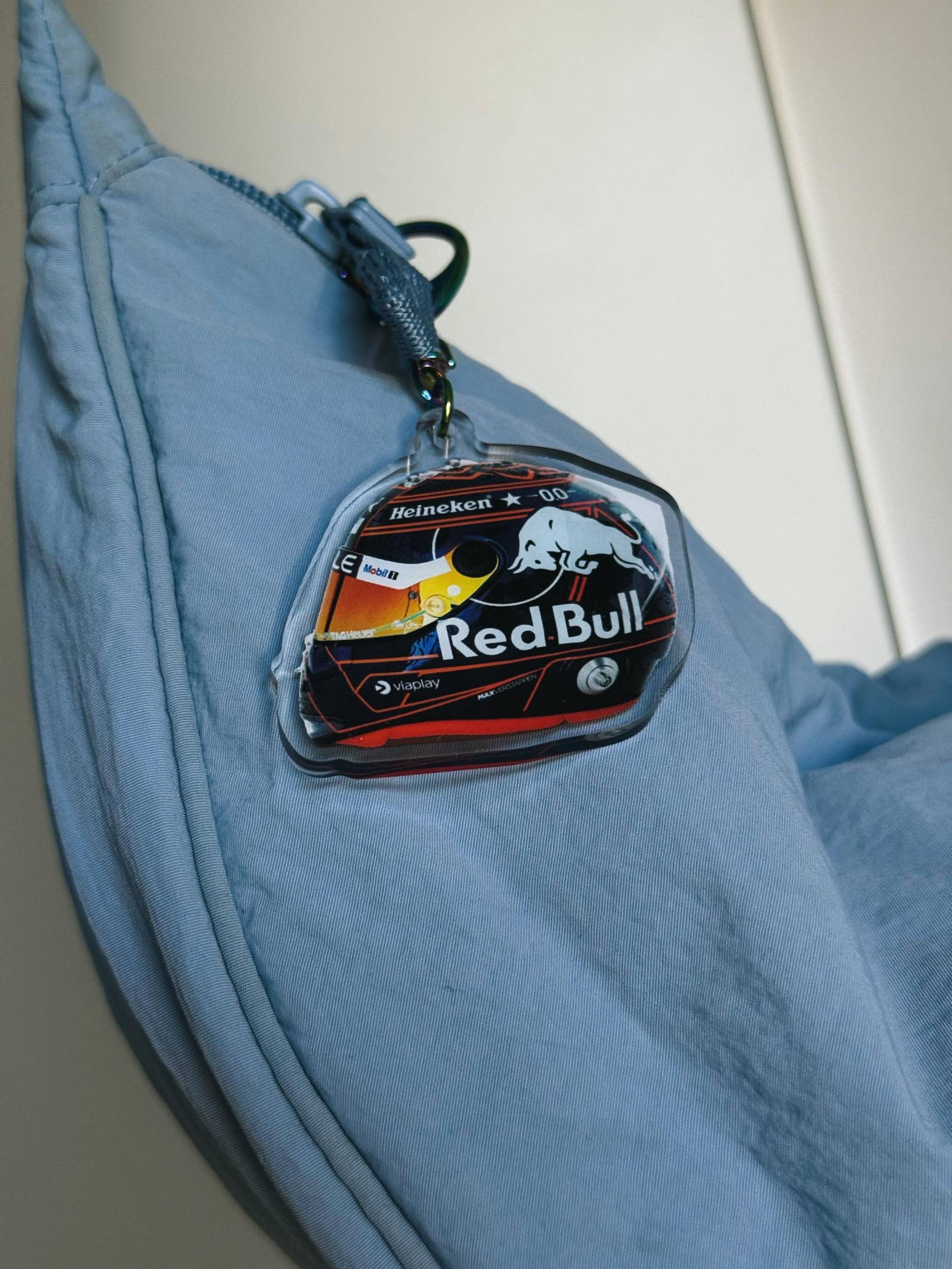 2025 Formula 1 Helmet Keychain - Max Verstappen 2025 Formula 1 Helmet Keychain - Max Verstappen von WonderlandArtsCo