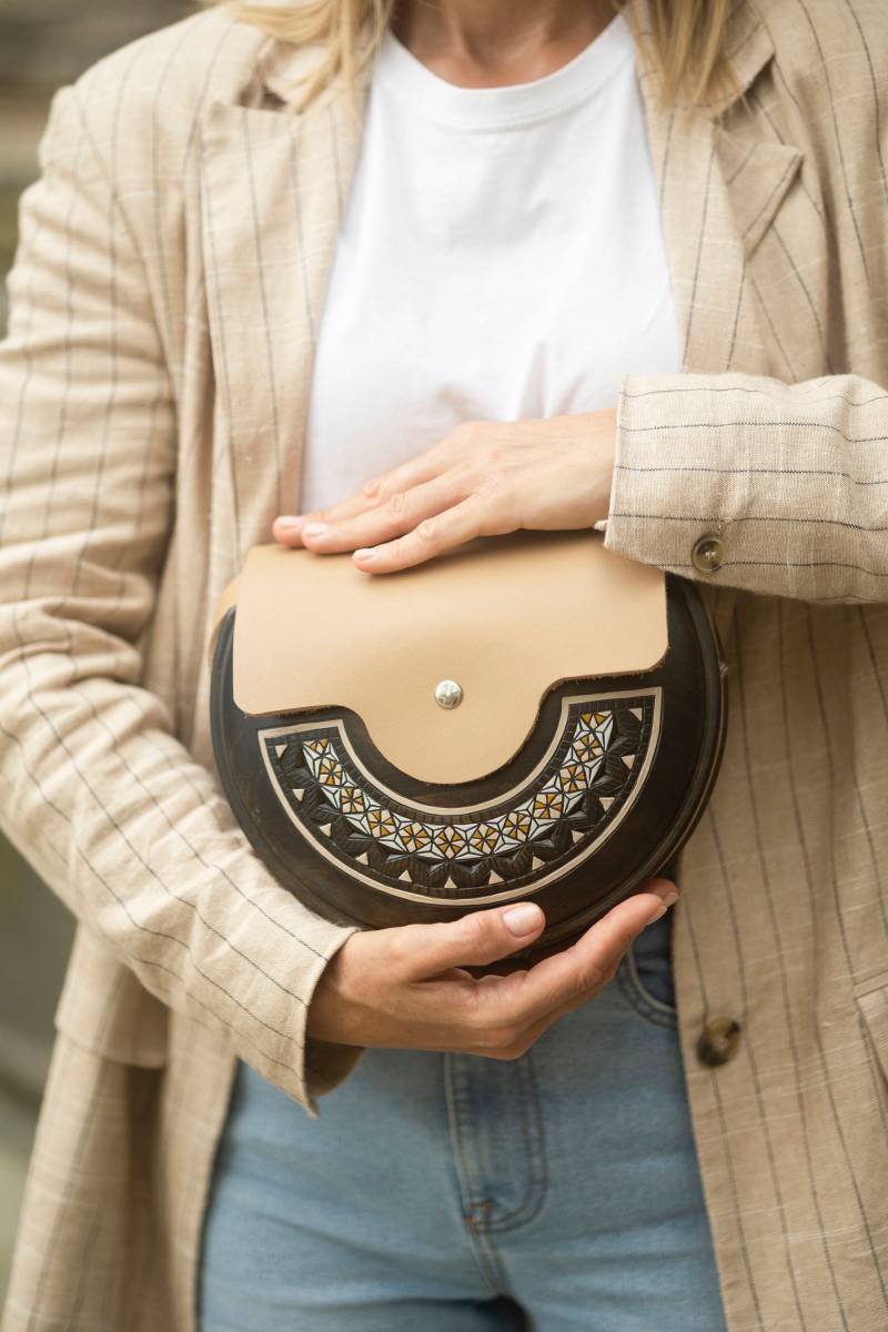 Auf Lager, Holz Und Ledertasche, Elfen Beige Tasche, Kleine Leder Crossbody Damentasche, Boho Holztasche, Taschen Mini Tasche von WoodAccessoriesGonTa