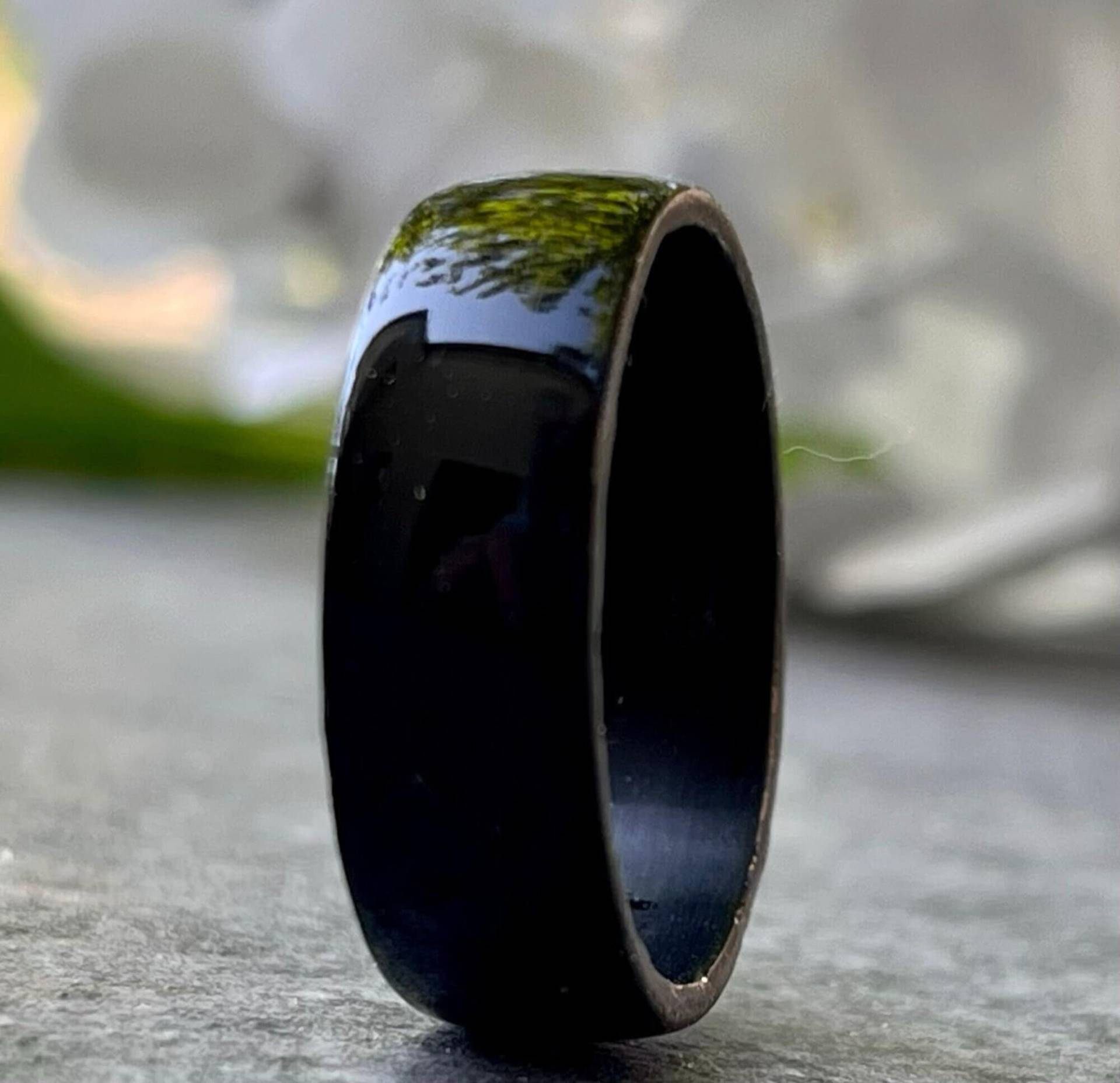 Schwarzer Holzring - Gothic Schmuck Hochglanz Handgefertigt Schwarzer Holzring - Gothic Schmuck Hochglanz Handgefertigt von WoodDots