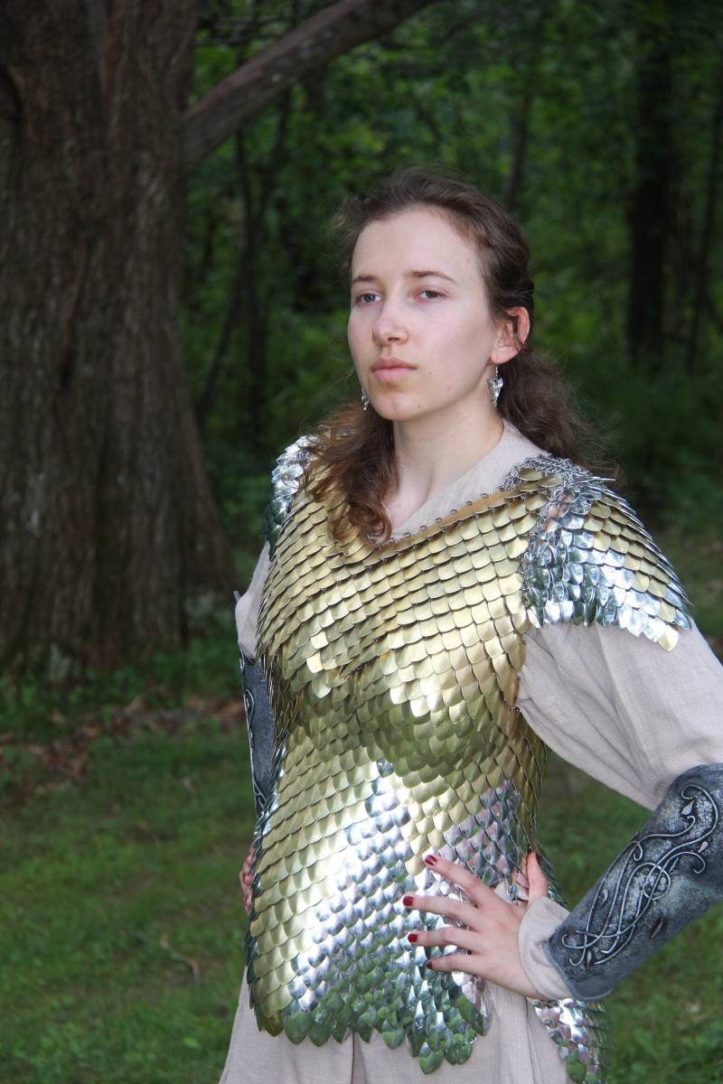 Weihnachten Special Women's Scale Mail Armor von WoodFantasyCrafts