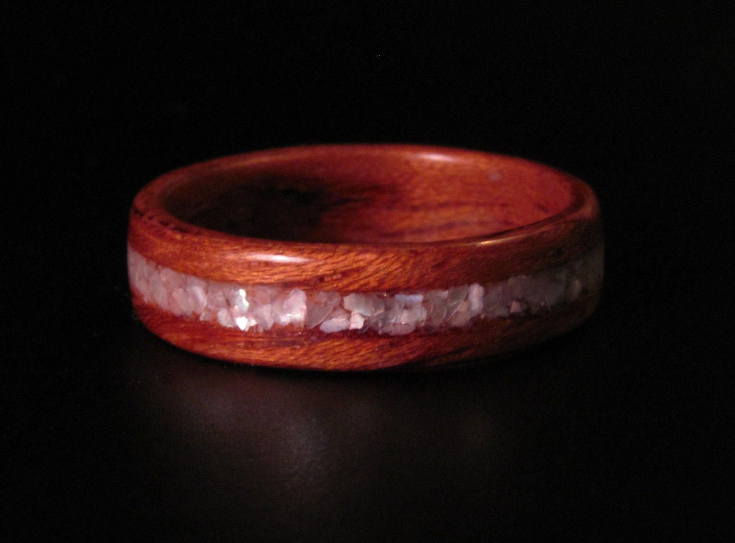 Bubinga Bugholzring Mit Perlmutteinlage Bubinga Bugholzring Mit Perlmutteinlage von WoodFlexDesign