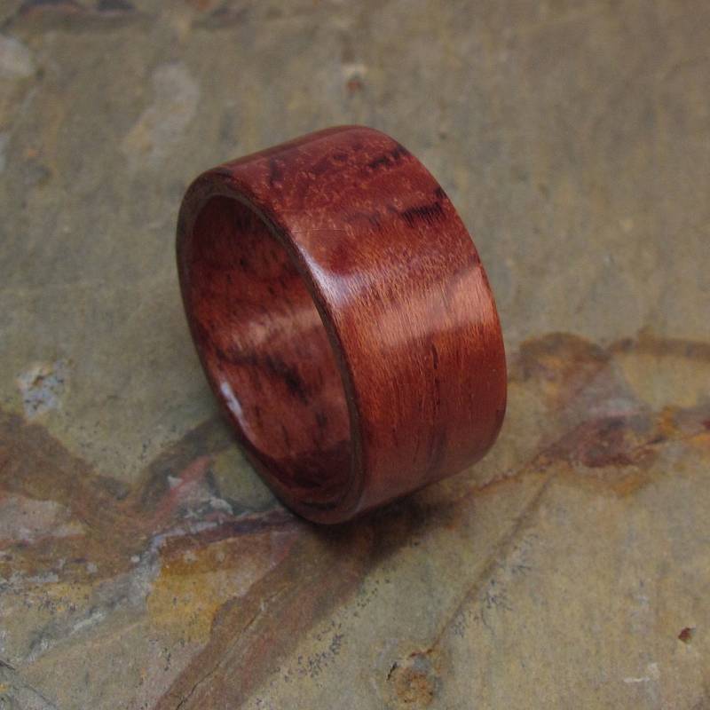 Holz Bubinga Handgefertigter Hochzeits-/Jubiläumsring Holz Bubinga Handgefertigter Hochzeits-/Jubiläumsring von WoodFlexDesign