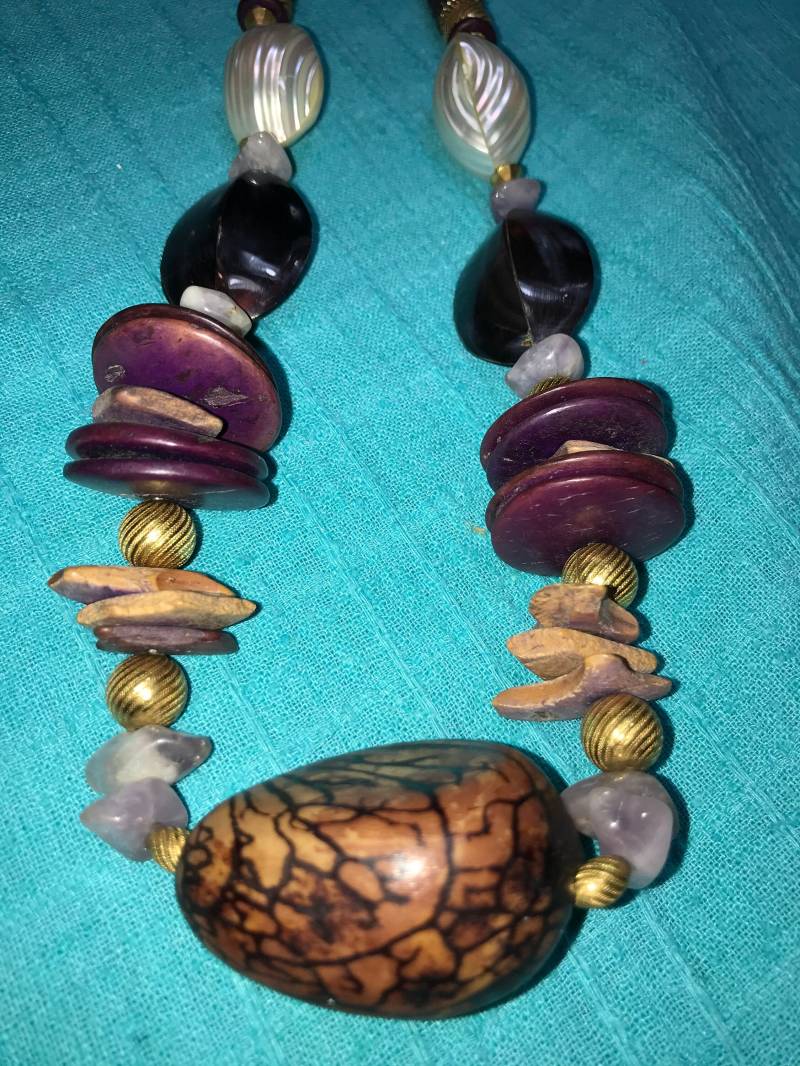 Tagua Nuss, Oyster Schale, Kammerschale, Kokosnuss-Holz Und Amethyst Halskette Tagua Nuss, Oyster Schale, Kammerschale, Kokosnuss-Holz Und Amethyst Halskette von WoodNymphCrafts