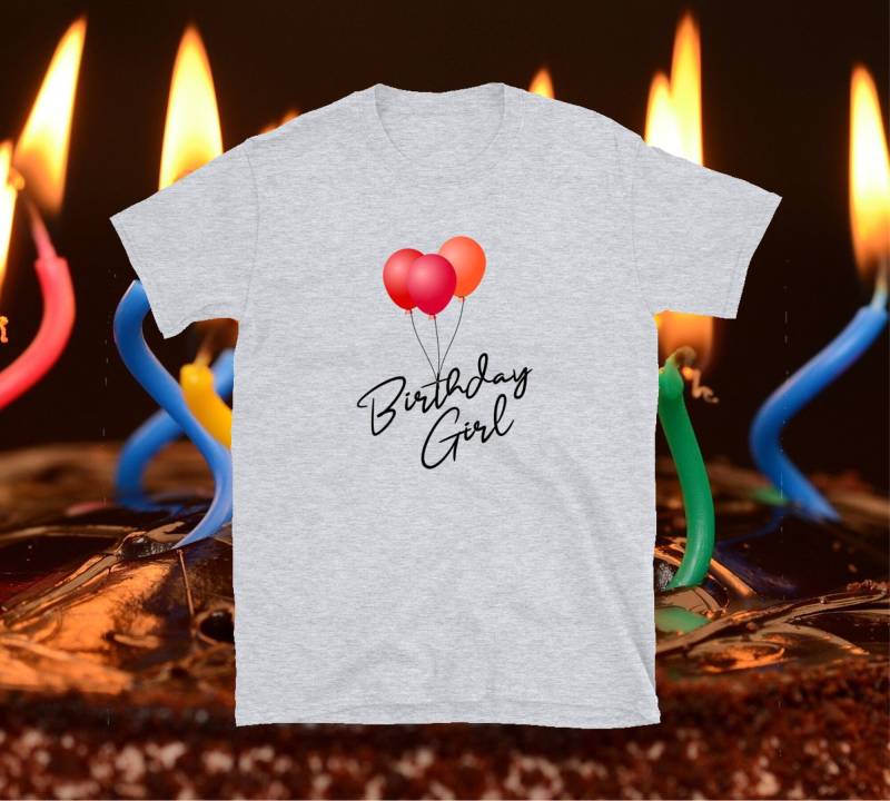 Birthday Girl T-Shirt von WoodPlanet25