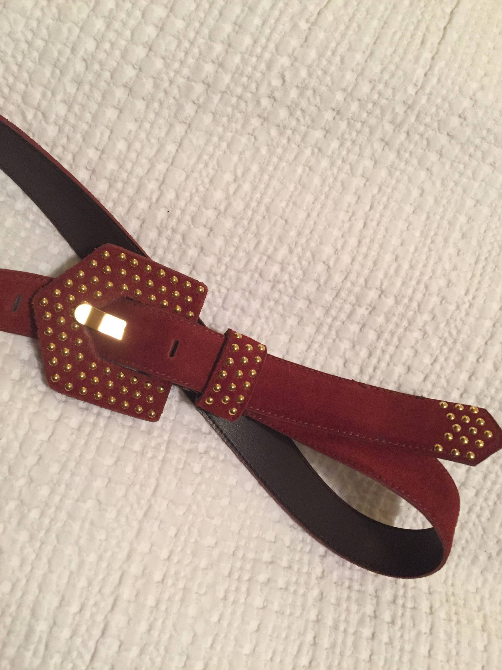 Gürtel, Vintage Wildledergürtel, Milor, Echtes Leder, Gürtel Mit Goldenen Details, Selten, Im Angebot Gürtel, Vintage Wildledergürtel, Milor, Echtes Leder, Gürtel Mit Goldenen Details, Selten, Im Angebot von WoodShackKittyCat