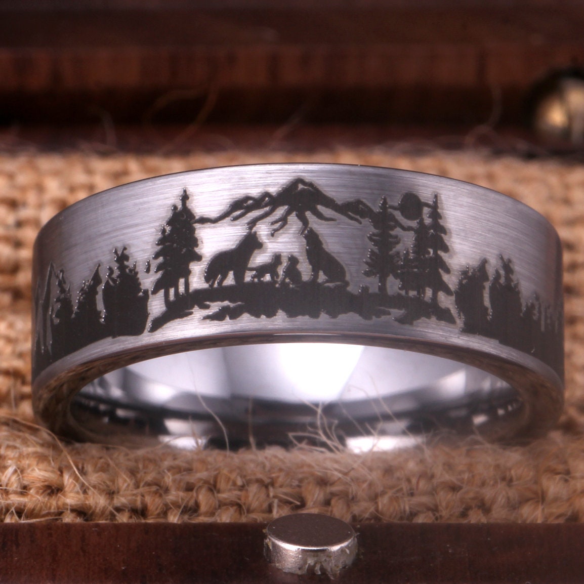 Alpha Wolf Familie Graviert Wolfram Ehering Versprechen Ring Pack Verlobungsring, Schmuck Im Wald von WoodenCombArt