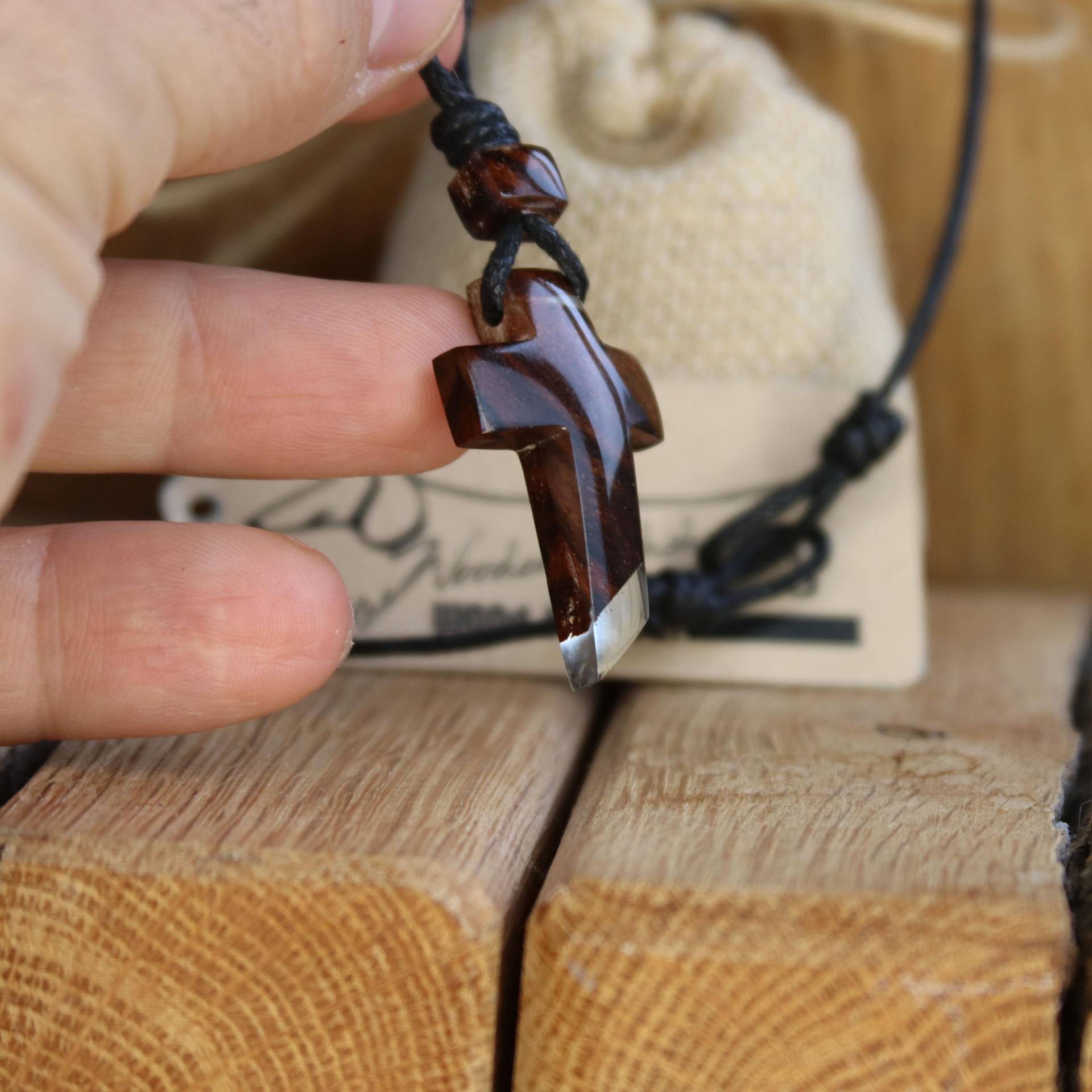 Holz Kreuz Halskette Christian Schmuck Anhänger Harz Geschenk Einzigartiger Unisex Holz Kreuz Halskette Christian Schmuck Anhänger Harz Geschenk Einzigartiger Unisex von WoodenDachshund