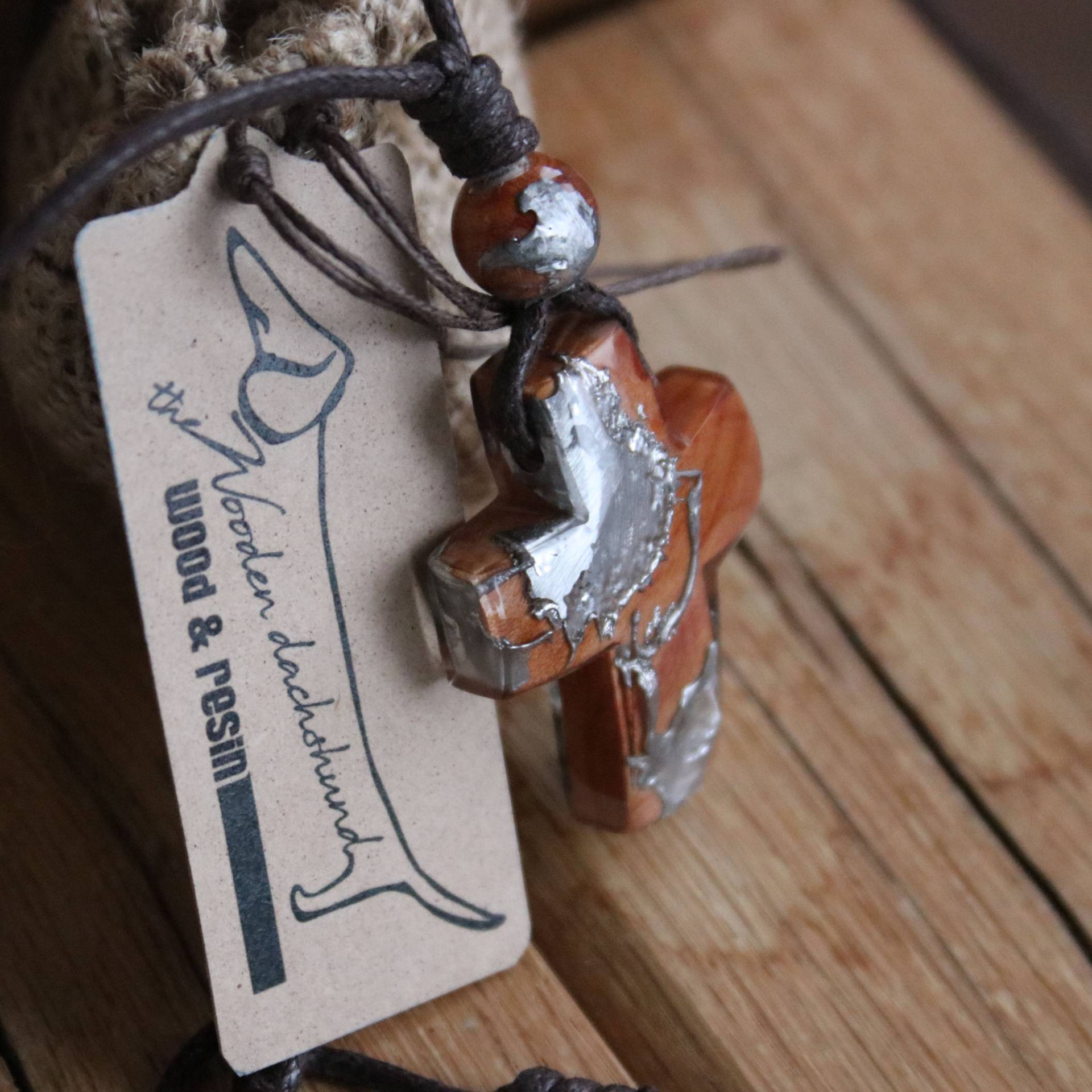 Holz Schmuck Harz Anhänger Geschenk Einzigartiger Kreuz Ostergeschenk Handgemachter Unisex Halskette Boho Holz Schmuck Harz Anhänger Geschenk Einzigartiger Kreuz Ostergeschenk Handgemachter Unisex Halskette Boho von WoodenDachshund