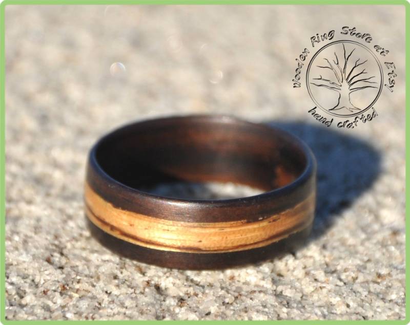 Ebenholz Und Zebra Holz Ring. Öko Schmuck. Schmuck Aus Holz. Für Mann Frau. Ring von WoodenRingStore