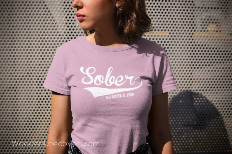 Nüchternes T-Shirt, Personalisiert Mit Ihrem Nüchternheitsdatum, Aa-Recovery-T-Shirt Für Männer Und Frauen Bei Anonymen Alkoholikern von WoodenUrecover