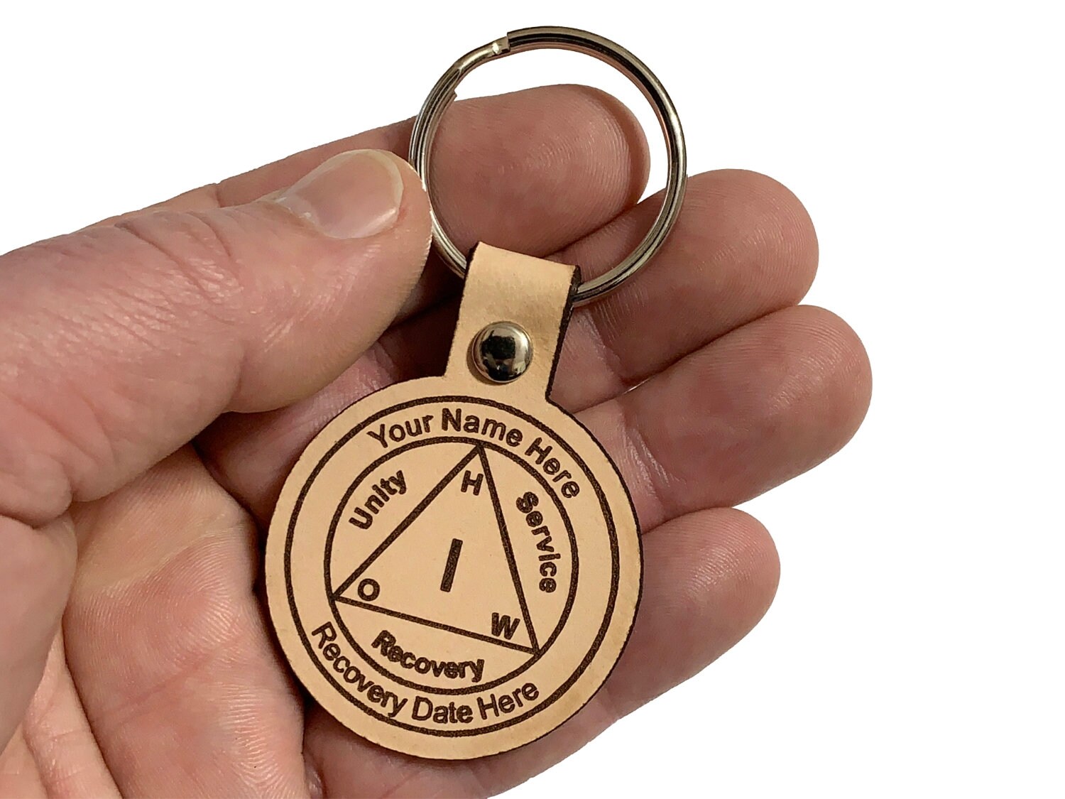Personalisierte Leder Aa Jubiläum Schlüsselanhänger, Anonyme Alkoholiker Geburtstag Token Genesung Medaillon, Und 12 Schritt Geschenke von WoodenUrecover