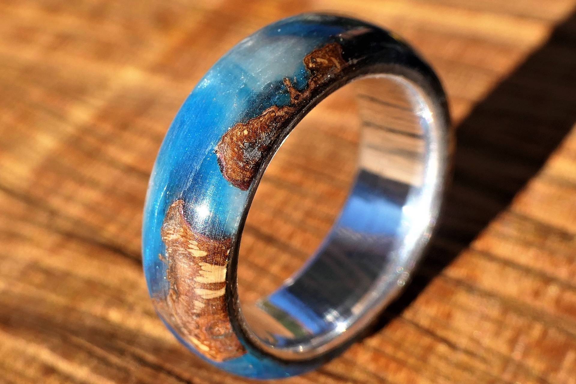 Handgefertigter Ring Nr.136 Aus Mammutbaumzapfen Und Resin Handgefertigter Ring Nr.136 Aus Mammutbaumzapfen Und Resin von WoodenringsDesigns