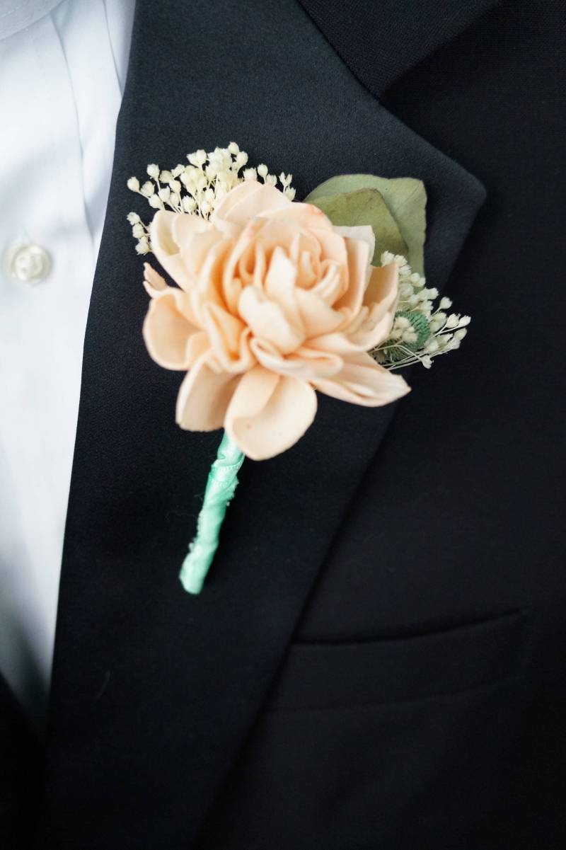 Mint Sorbet Holz Sola Blume Boutonniere Mint Sorbet Holz Sola Blume Boutonniere von WoodlandFlowerCo