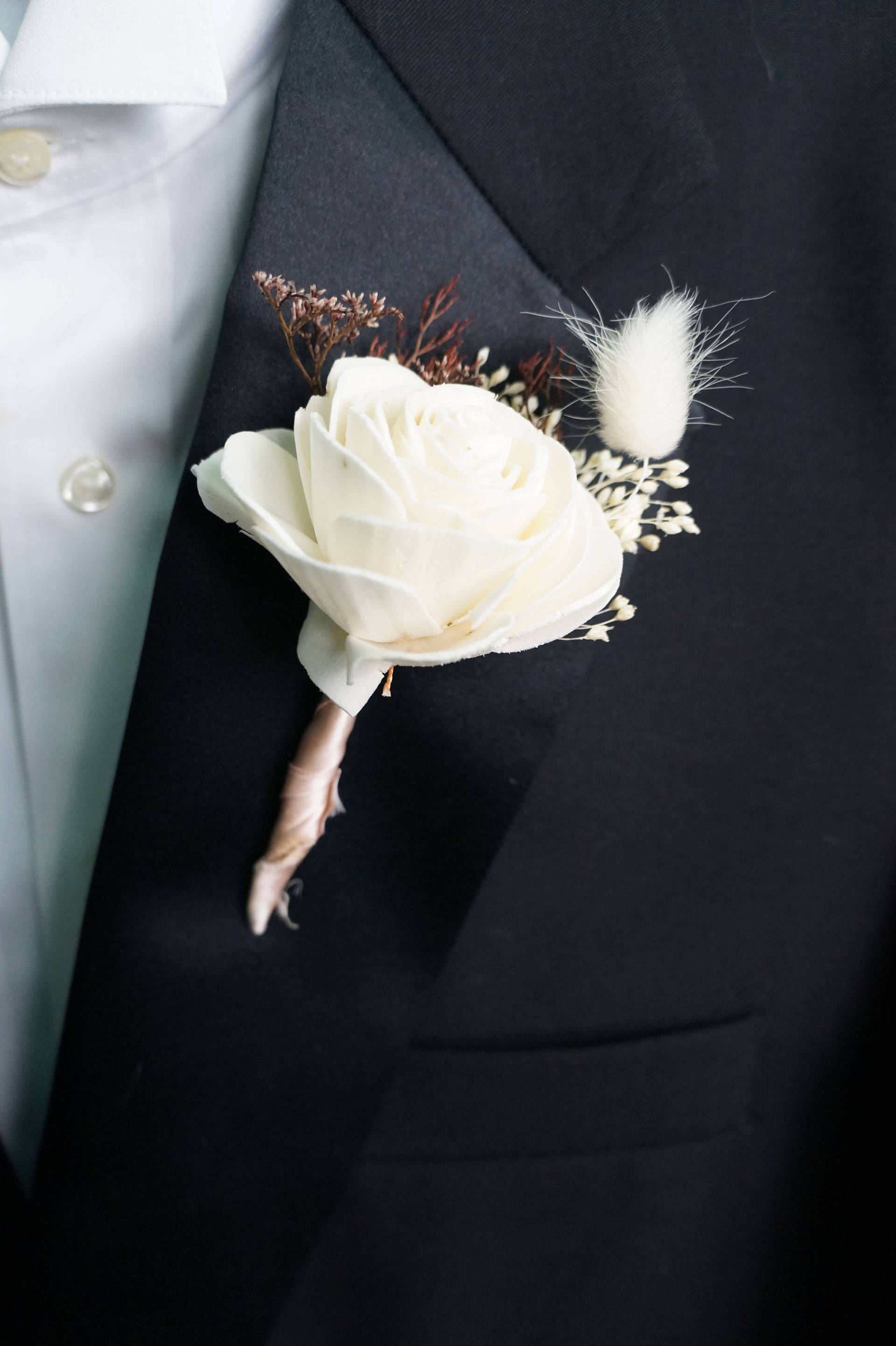 Peaches N Creme Holz Sola Blume Boutonniere Peaches N Creme Holz Sola Blume Boutonniere von WoodlandFlowerCo