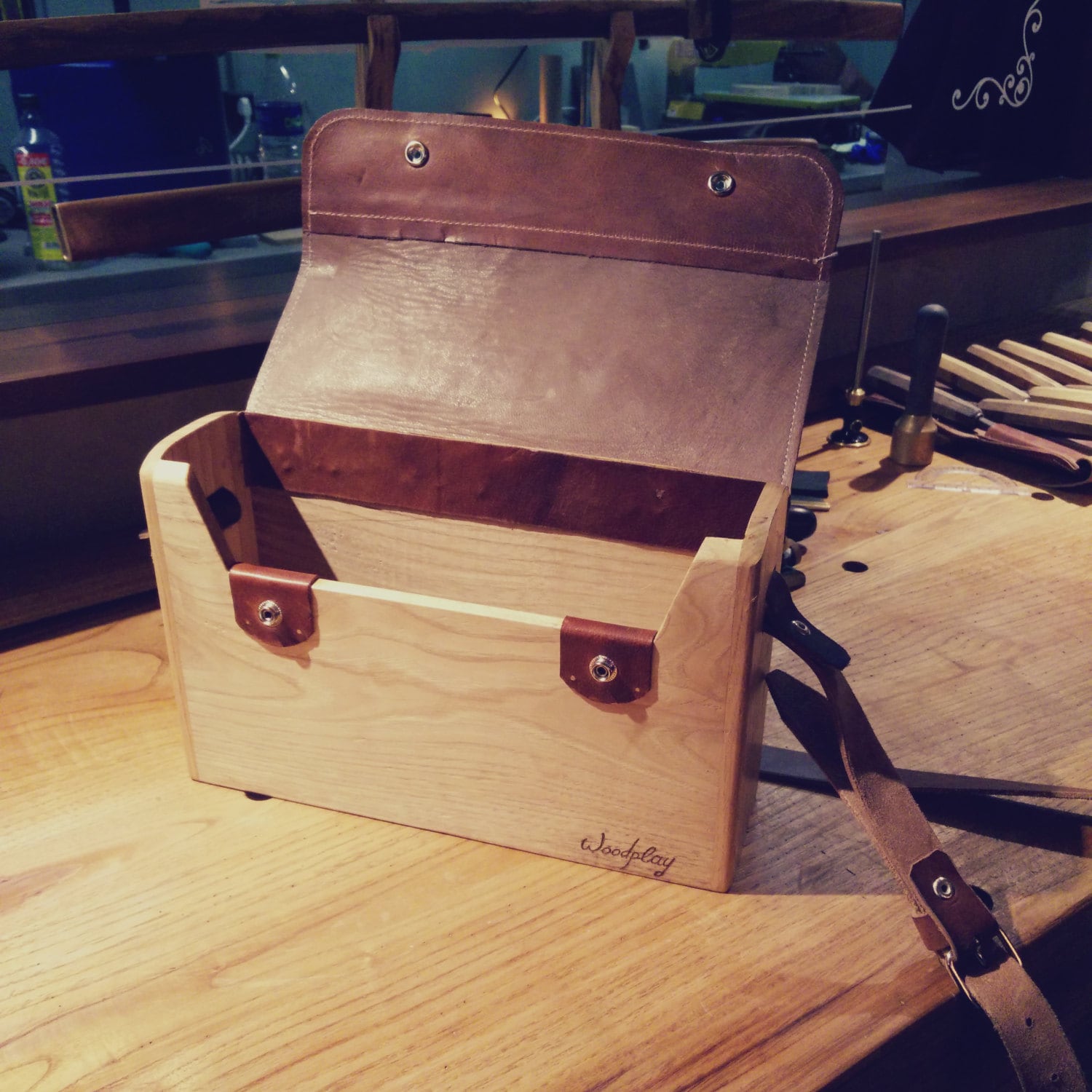 Messenger. Eine Große Schultertasche Aus Holz von WoodplayGR