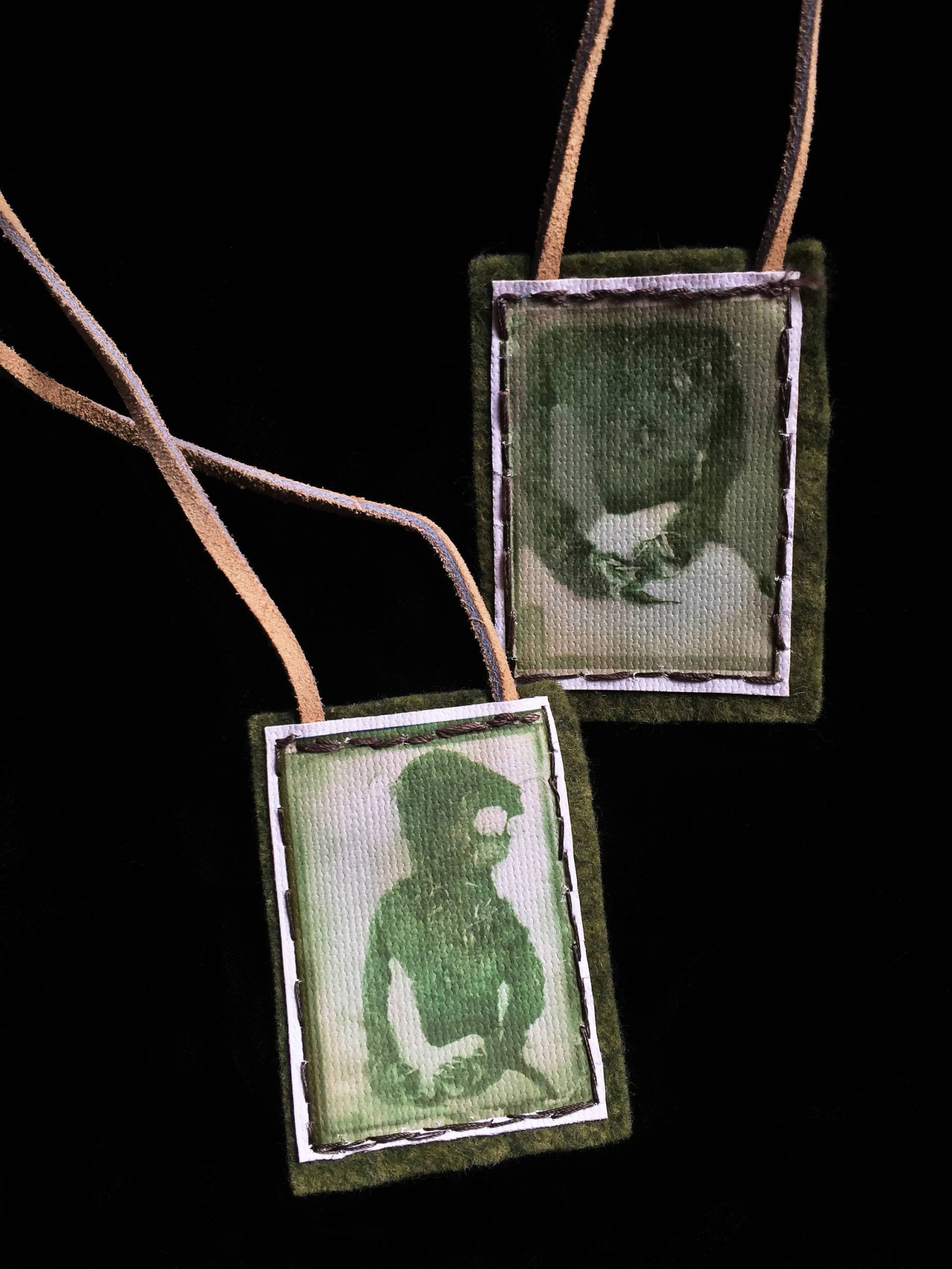 Monster Scapular Zahnlos Monster Scapular Zahnlos von WoodsandWillowbone