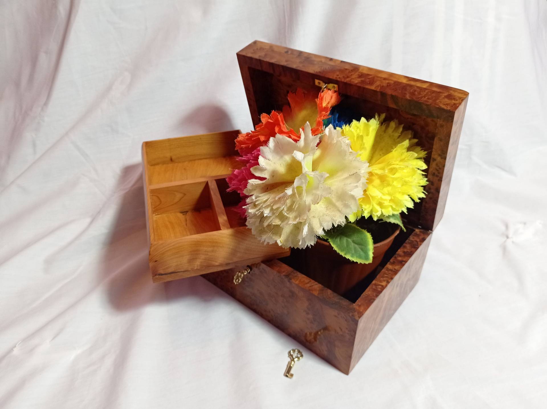 Amazing Thuya Wooden Burl Jewelry Box, Handmade Moroco Box Lockable Two Tiers Storage, Large Organizer von Woodthuya1999