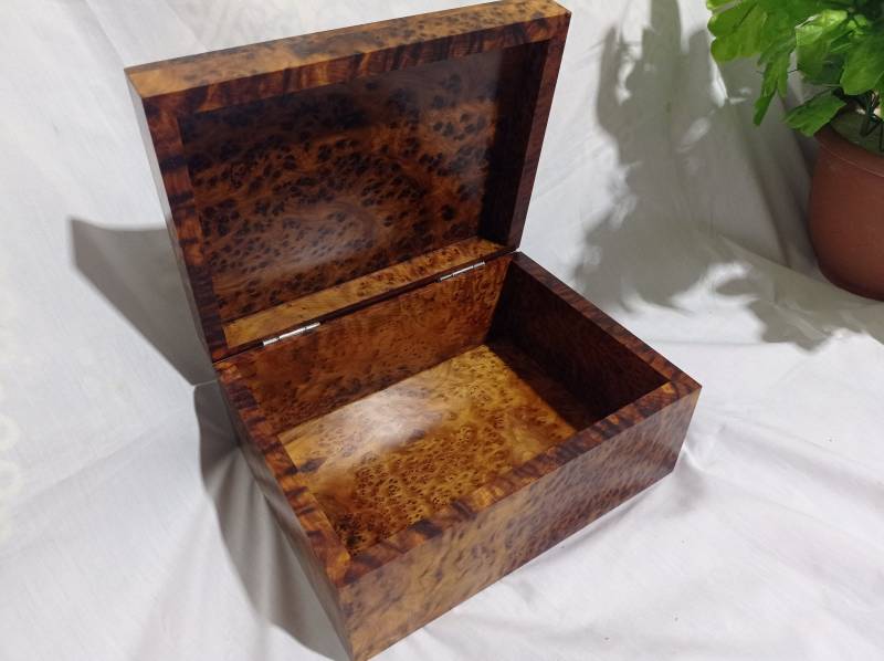 Wooden Jewelry Box Made Of Wooden Thuya Burl, Handmade Chest Level, Large Organizer Decorative von Woodthuya1999