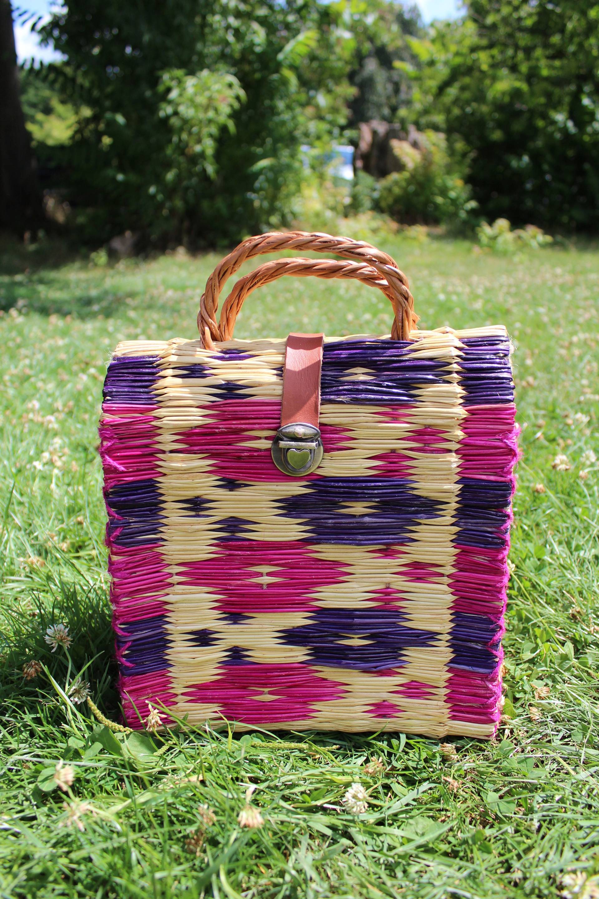 Organic Portuguese Bag/Shopping Fashion Basket/ Colorful Straw Beach Handbags Basket Organic Portuguese Bag/Shopping Fashion Basket/ Colorful Straw Beach Handbags Basket von WoodworksbyMartins