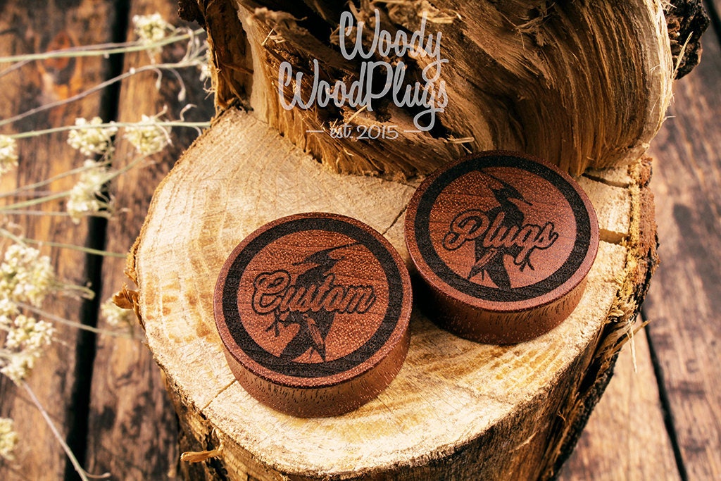 Individuelle Ohrstöpsel Und -Messgeräte, Holzstöpsel Mit Beliebiger Gravur, Individuelle Personalisierung 18 Mm - 50 11/16" Bis 2 Zoll Stöpsel Individuelle Ohrstöpsel Und -Messgeräte, Holzstöpsel Mit Beliebiger Gravur, Individuelle Personalisierung 18 Mm - 50 11/16" Bis 2 Zoll Stöpsel von WoodyWoodPlugs