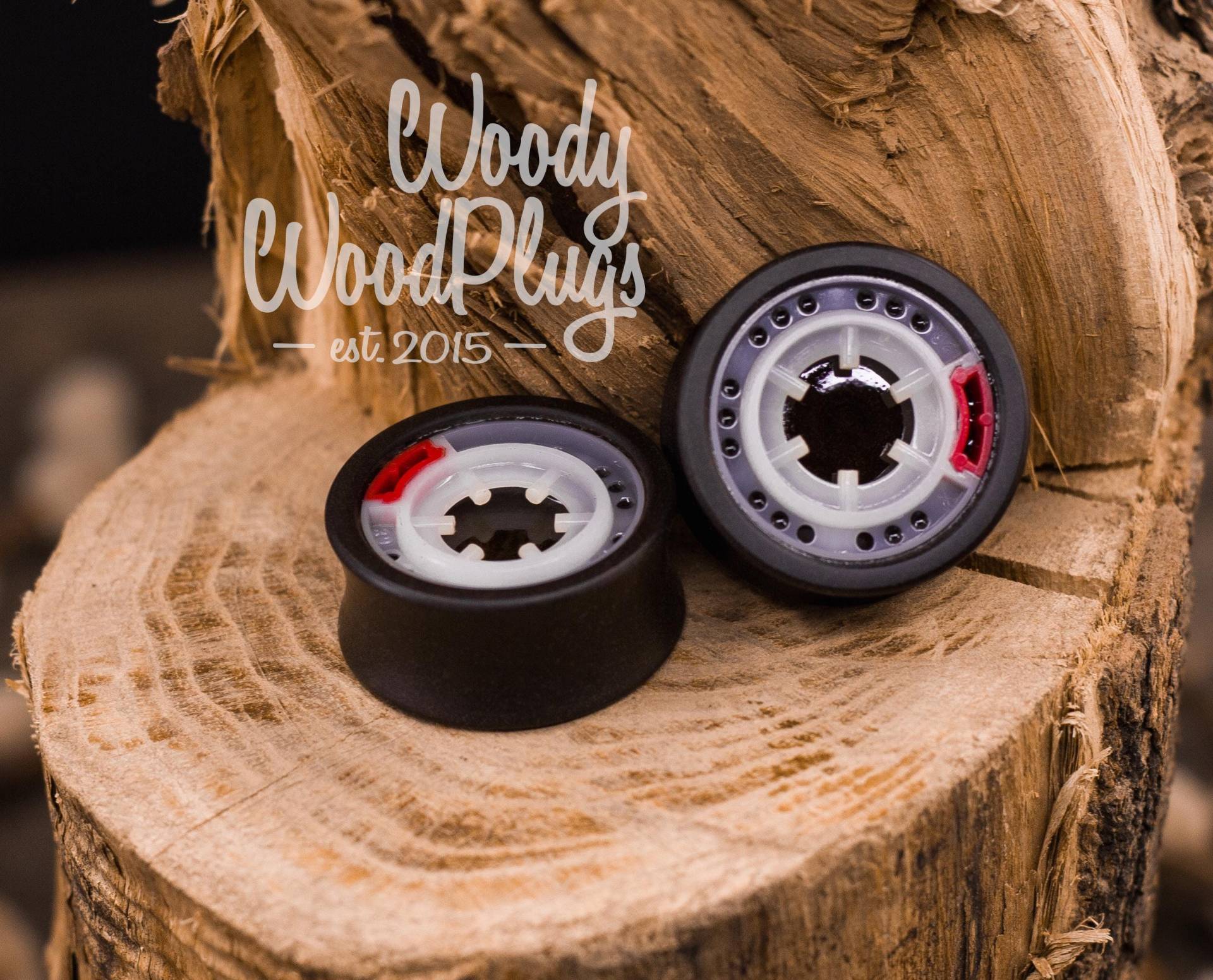 Kassetten-Bandräder-Ohrstöpsel 25-40 Mm - Recycelte Schwarze Plugs Und Tunnel, 25 26 28 30 Kassetten-Bandräder-Ohrstöpsel 25-40 Mm - Recycelte Schwarze Plugs Und Tunnel, 25 26 28 30 von WoodyWoodPlugs