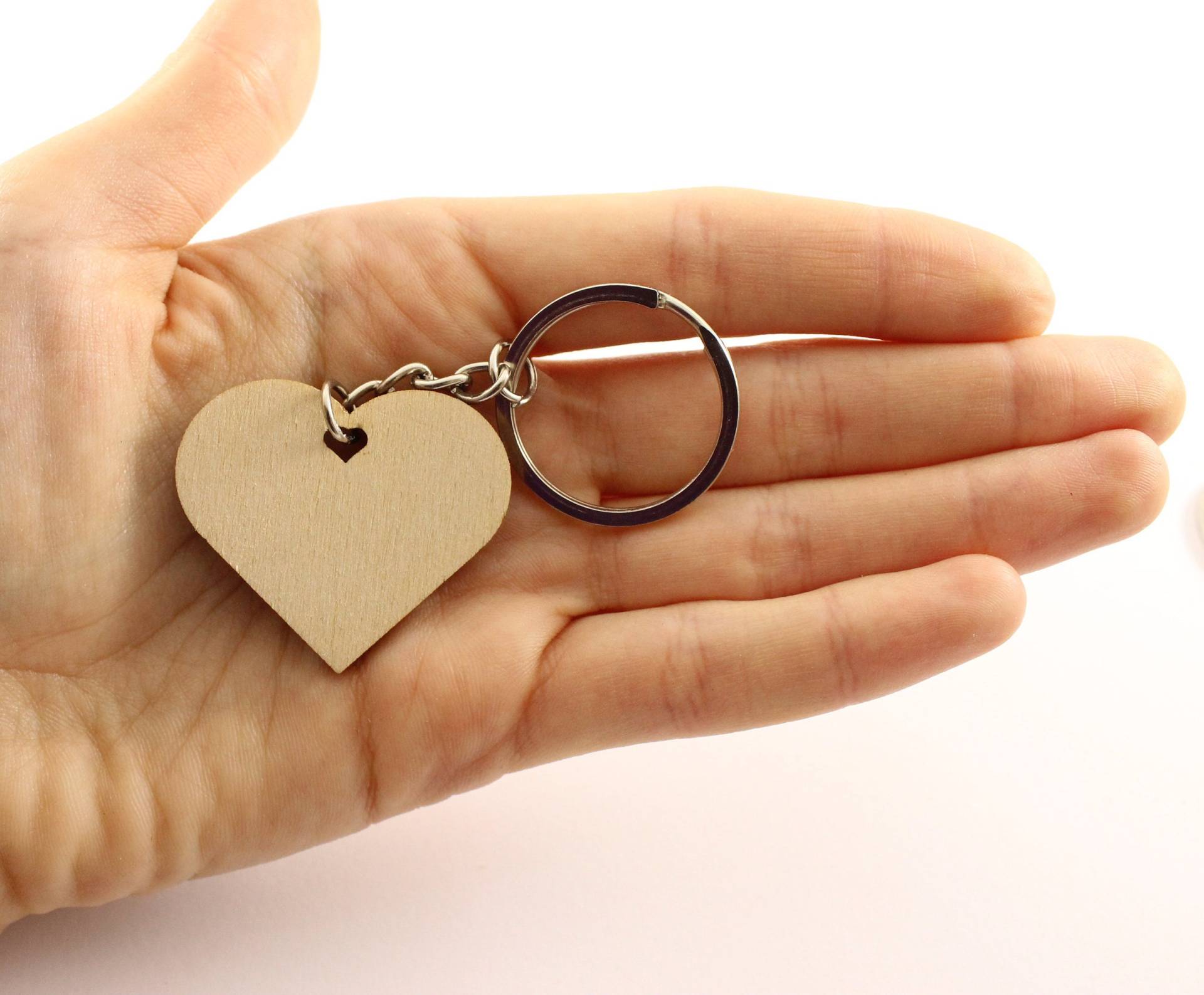 Herz Schlüsselanhänger | Sperrholz Diy Gastgeschenke von EngraveCrafted