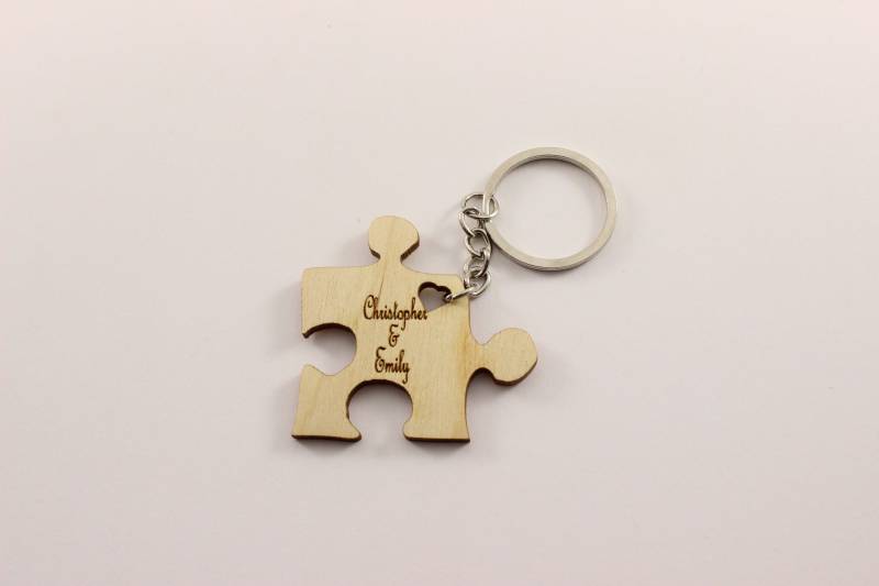 Personalisierte Puzzle Schlüsselanhänger Birkensperrholz Hochzeit Gunsten von EngraveCrafted