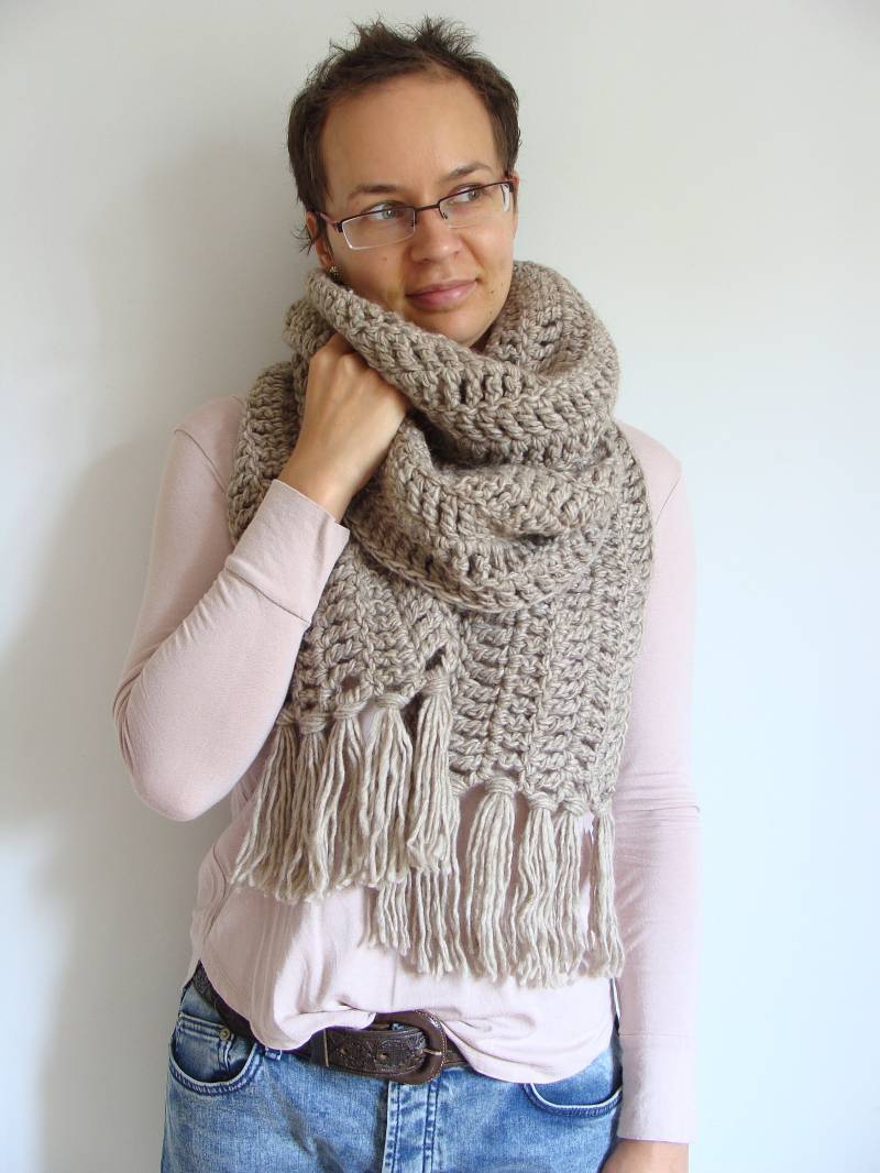 Extra Langer Häkelschal Wolle-Alpaka-Mischung, Boho Fransen-Wrap von WoolFans