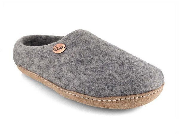 WoolFit Barfuß-Hausschuhe „Footprint“ hand-gefilzt, extra weich & flexibel von WoolFit