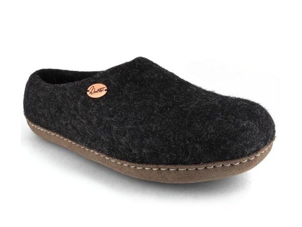 WoolFit Barfuß-Hausschuhe „Footprint“ hand-gefilzt, extra weich & flexibel von WoolFit