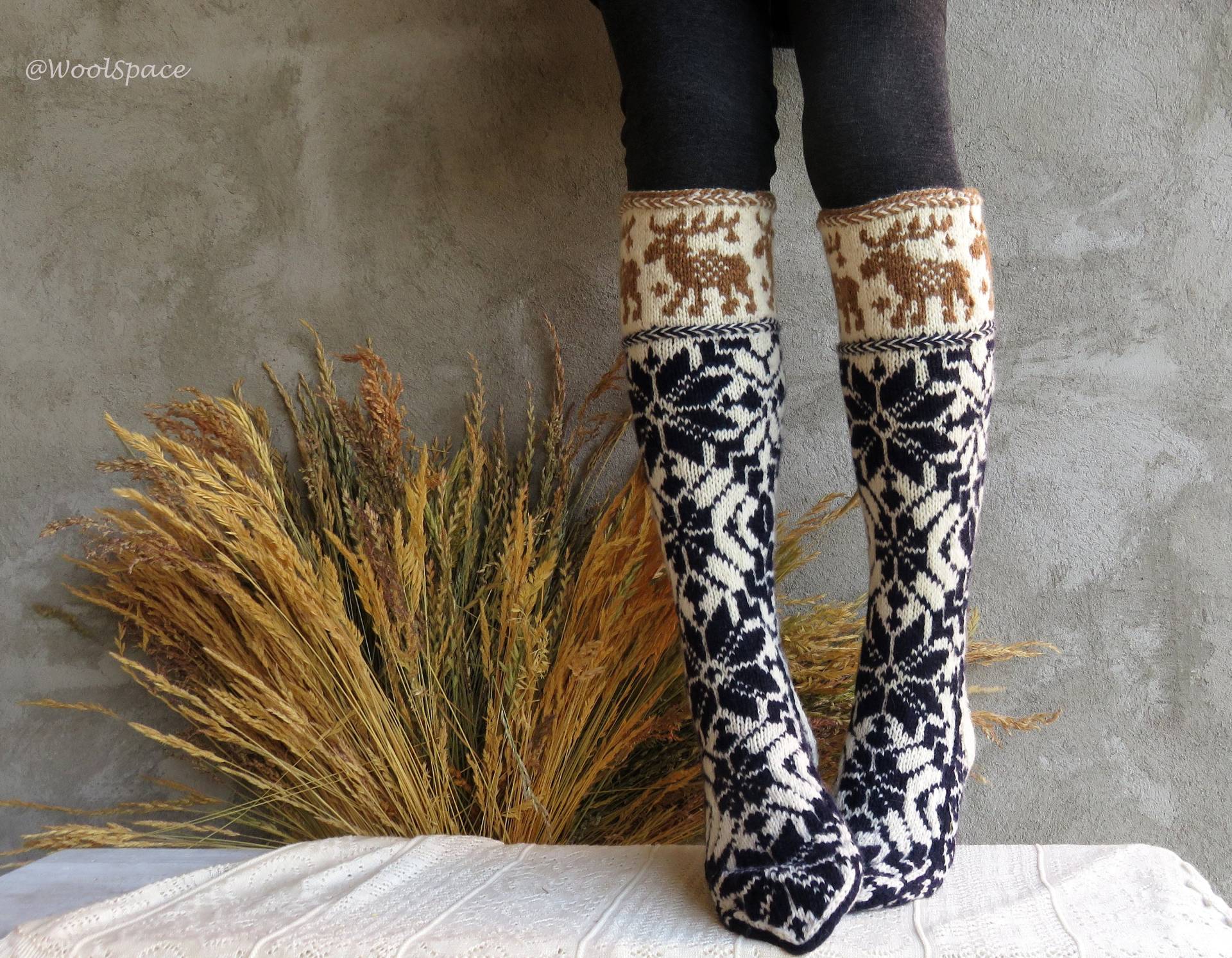 Handgestrickte Socken Aus Merino Wolle, Moose von WoolSpace